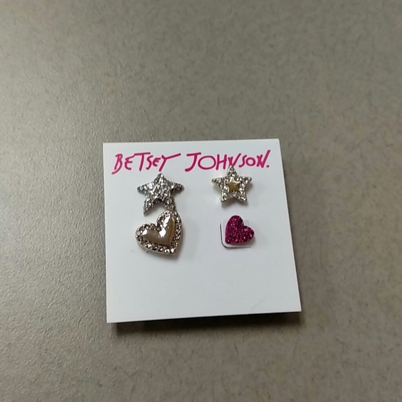 Betsey Johnson Earrings - Picture 1 of 3
